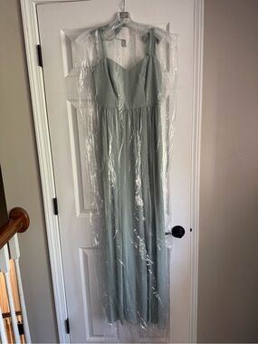 Davids Bridal Dusty Sage Chiffon  Tie-strap sweetheart neck maxi Dress size 0
